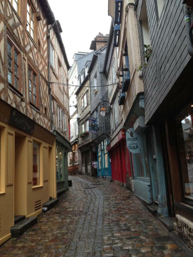 Rue Des Lingots Honfleur
